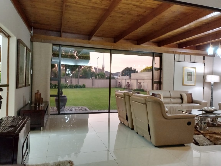 4 Bedroom Property for Sale in Baillie Park North West